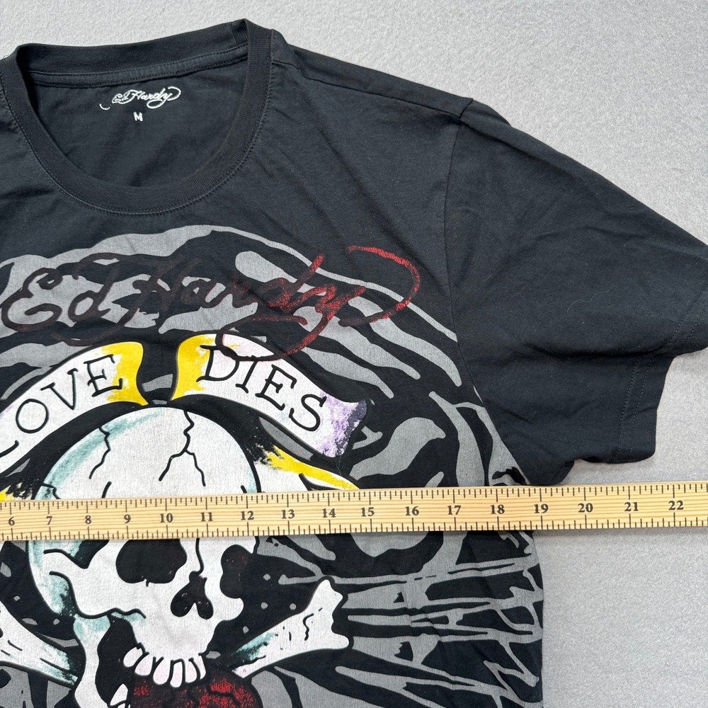 Y2K Ed Hardy T-Shirt Men's Medium Black Love Dies Hard Skull Grunge Streetwear - Picture 4 of 6